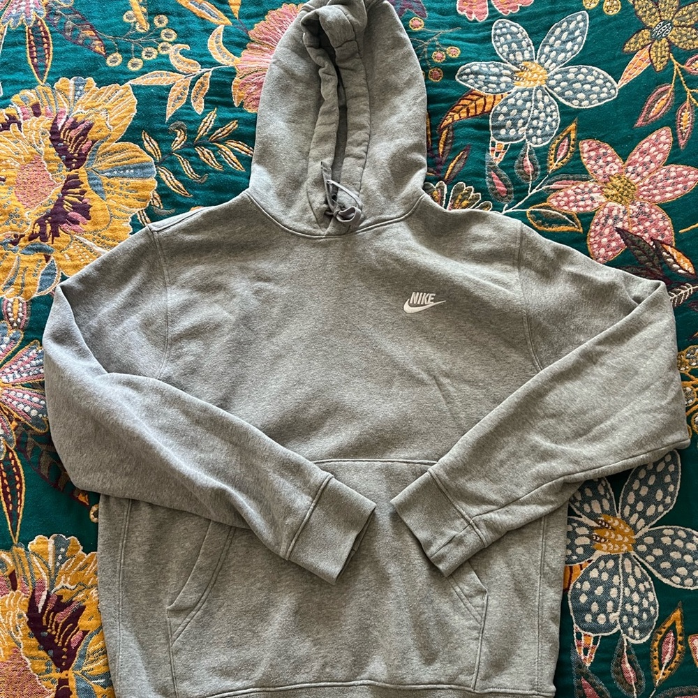 Nike Men's Gray Hoodie